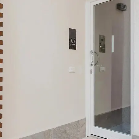 Lazzara 19
