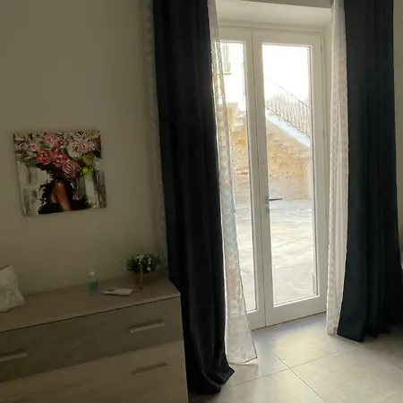 Lazzara 19 Apartment *