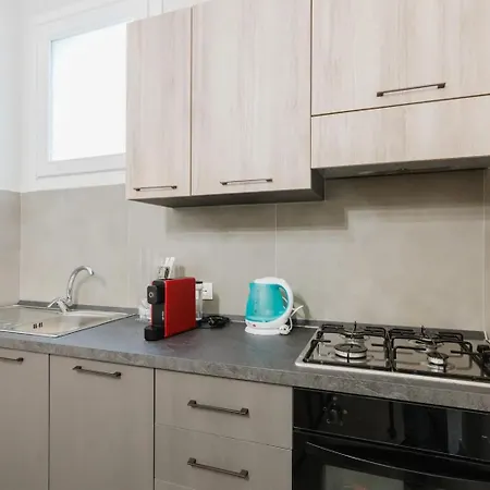 Lazzara 19 مارسالا