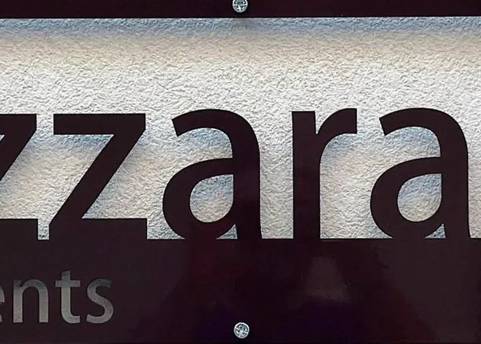 Lazzara 19